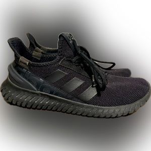 Adidas men’s shoes, size 10